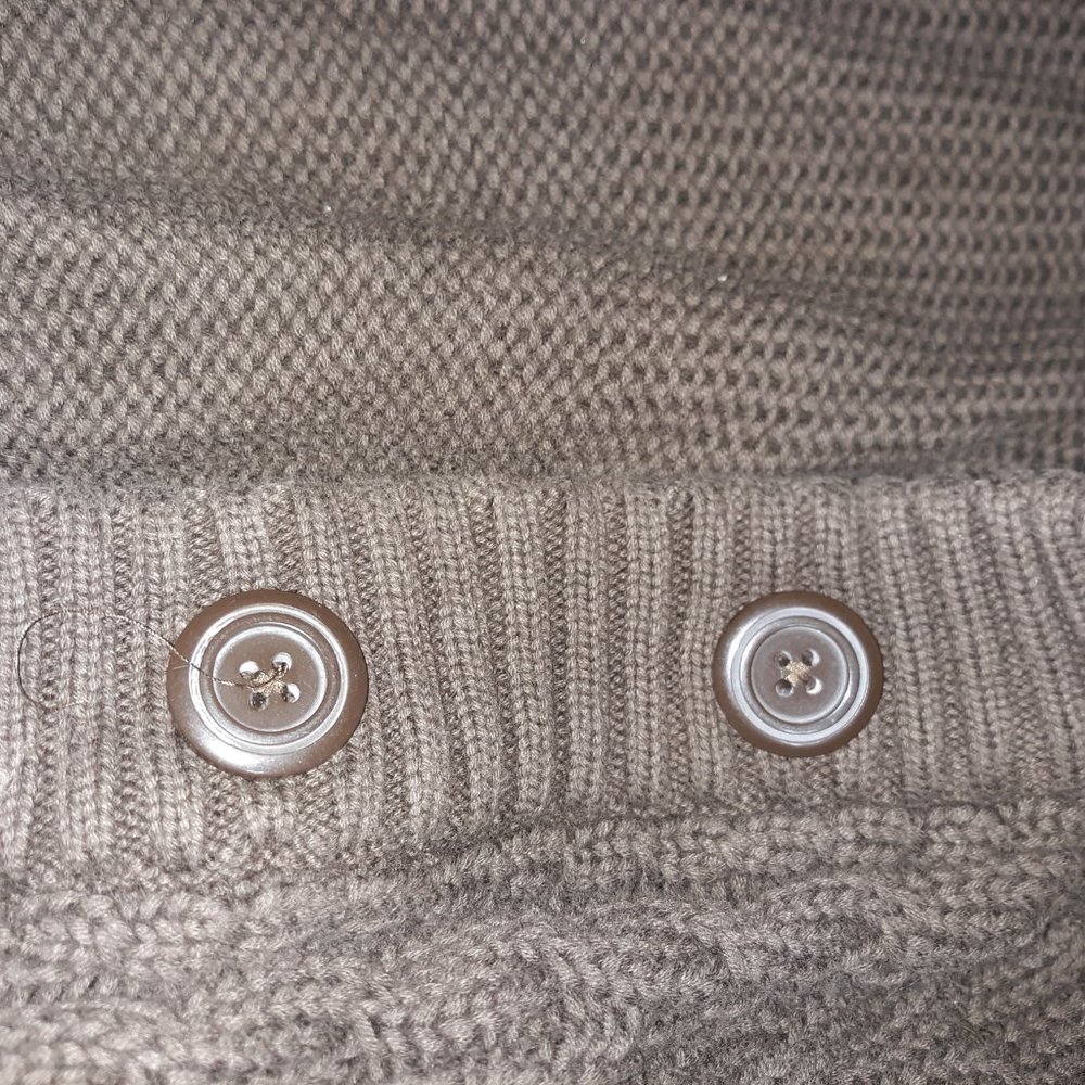 ((Listing#155)) Old Navy Sweater - Picture 5 of 7